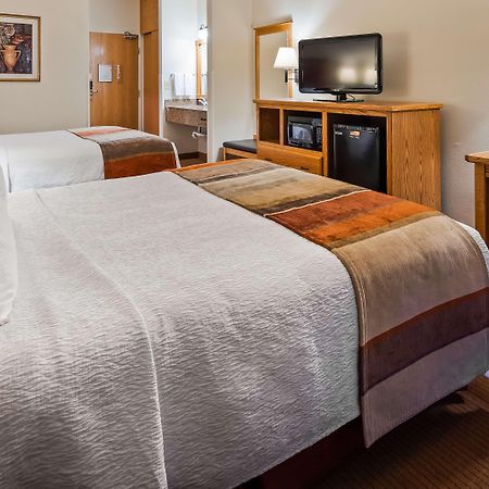 Best Western Wapakoneta Inn Bagian luar foto