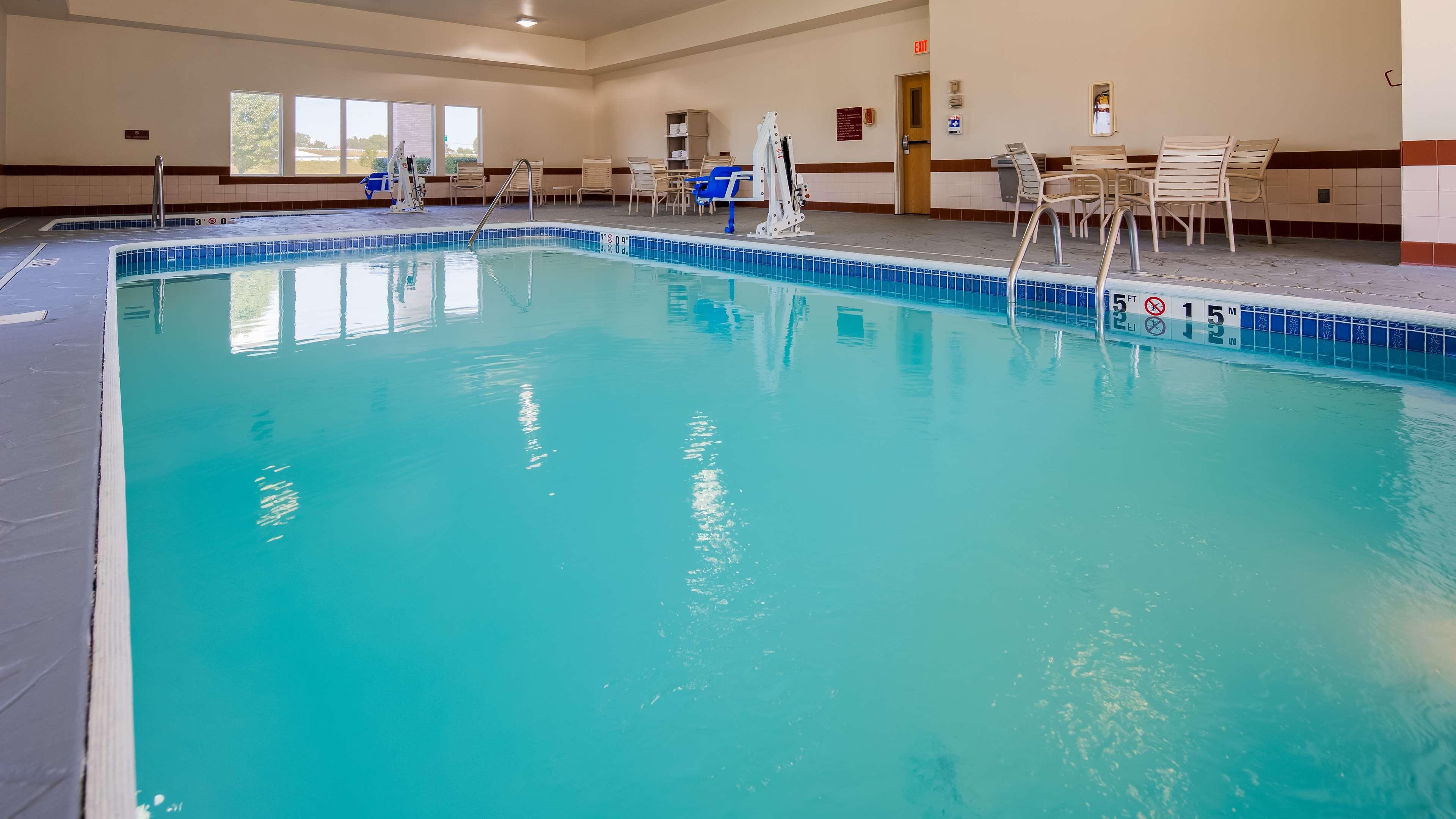 Best Western Wapakoneta Inn Bagian luar foto