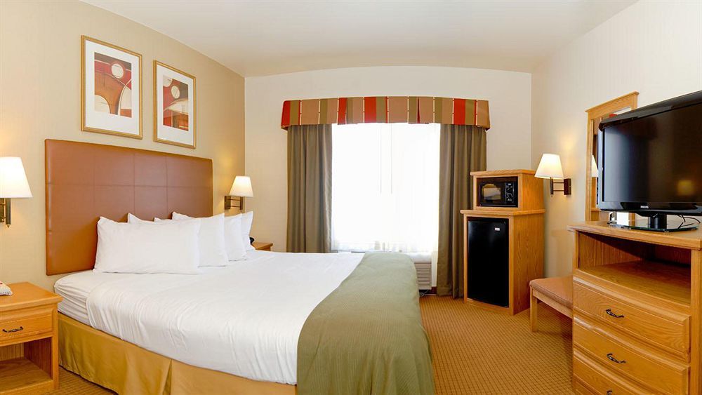 Best Western Wapakoneta Inn Bagian luar foto